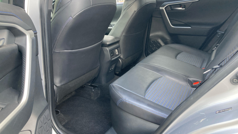 Toyota RAV4 2.5 VVT-i Hybrid Dynamic 5dr CVT 2WD Hybrid Estate